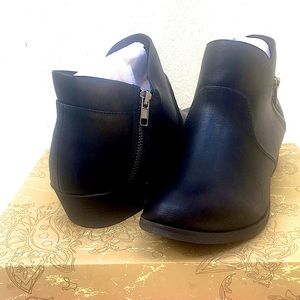 American Rack black boots
